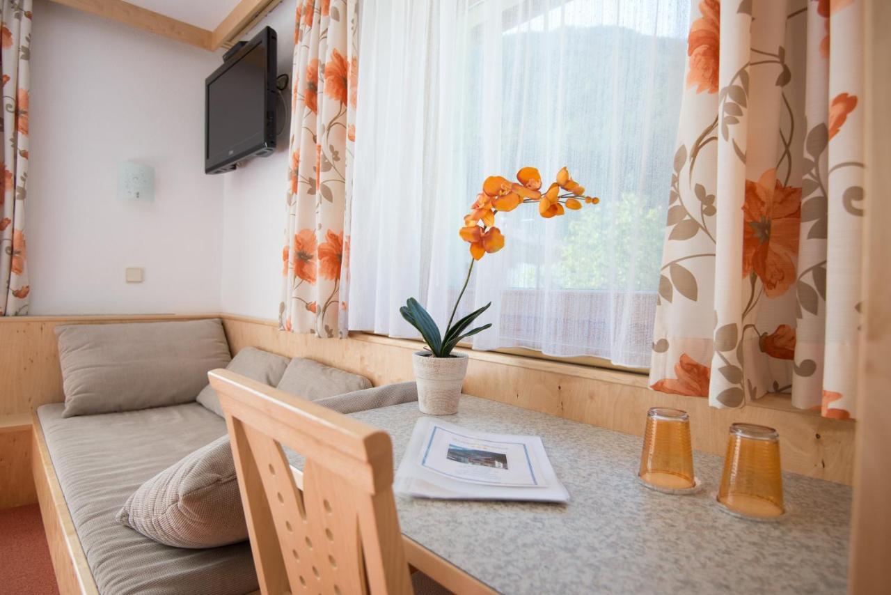 Pension Bergwelt ノイシュティフト・イム・シュトゥーバイタール 部屋 写真